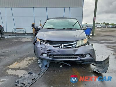 Piąte zdjęcie samochodu w środku: 2015 HONDA ODYSSEY TOURING VIN:5FNRL5H99FB027898 - miniatura