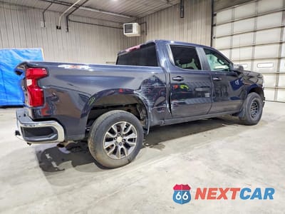 Trzecie zdjęcie samochodu z tyłu: 2022 CHEVROLET SILVERADO K1500 LT-L VIN:1GCPDKEK7NZ570881 - miniatura
