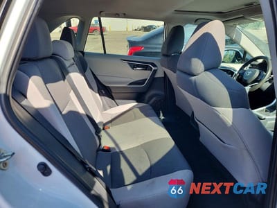 Zdjęcie 10 z 12 samochodu: 2019 TOYOTA RAV4 XLE VIN:2T3W1RFV2KW044708 - miniatura