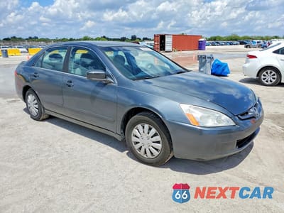 Czwarte zdjęcie samochodu z boku: 2005 HONDA ACCORD LX VIN:1HGCM56445A072136 - miniatura