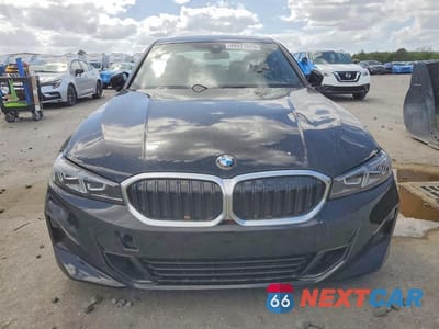 Piąte zdjęcie samochodu w środku: 2025 BMW 330I VIN:3MW69CW07S8F47653 - miniatura