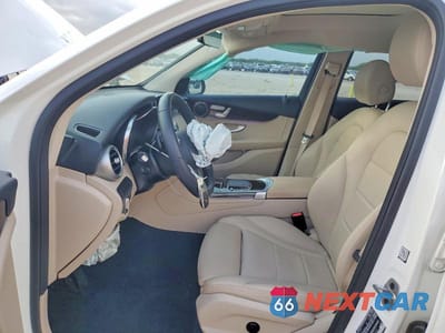 Zdjęcie 7 z 12 samochodu: 2022 MERCEDES-BENZ GLC 300 VIN:W1N0G8DB1NV394214 - miniatura