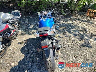 Czwarte zdjęcie samochodu z boku: 2025 SUZUKI GSX-R600 VIN:JS1GN7FA4S7100809 - miniatura