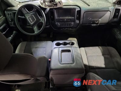 Zdjęcie 8 z 11 samochodu: 2018 GMC SIERRA K1500 VIN:3GTU2LEC1JG174494 - miniatura