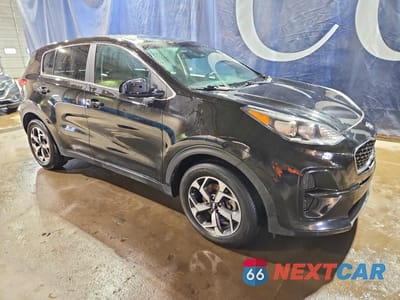 Czwarte zdjęcie samochodu z boku: 2021 KIA SPORTAGE LX VIN:KNDPM3AC3M7930548 - miniatura