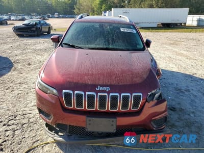 Piąte zdjęcie samochodu w środku: 2021 JEEP CHEROKEE LATITUDE VIN:1C4PJLCB1MD164110 - miniatura