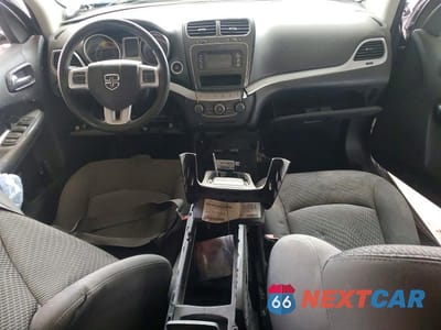 Zdjęcie 8 z 12 samochodu: 2017 DODGE JOURNEY CROSSROAD VIN:3C4PDCGG6HT613486 - miniatura