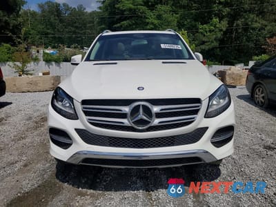Piąte zdjęcie samochodu w środku: 2017 MERCEDES-BENZ GLE 350 4MATIC VIN:4JGDA5HB6HA884688 - miniatura