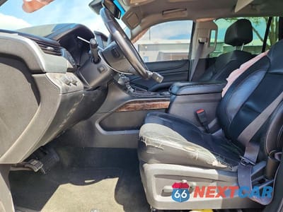 Zdjęcie 7 z 12 samochodu: 2017 CHEVROLET TAHOE K1500 LT VIN:1GNSKBKC8HR118978 - miniatura