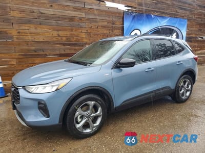 2025 FORD ESCAPE ST LINE 1FMCU9MN8SUB34077 - główne zdjęcie licytacji z USA - miniatura