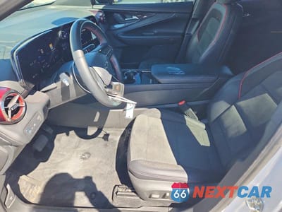 Zdjęcie 7 z 13 samochodu: 2025 CHEVROLET BLAZER RS VIN:3GNKDJRJ0SS204766 - miniatura