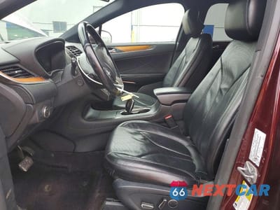 Zdjęcie 7 z 12 samochodu: 2017 LINCOLN MKC RESERVE VIN:5LMTJ3DHXHUL21245 - miniatura