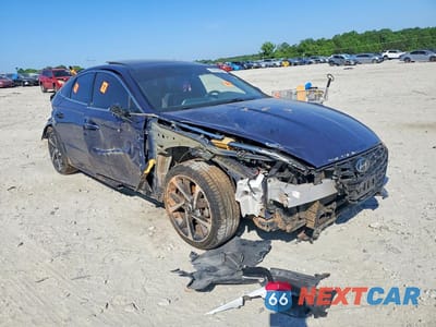 Czwarte zdjęcie samochodu z boku: 2022 HYUNDAI SONATA SEL PLUS VIN:5NPEJ4J29NH138835 - miniatura