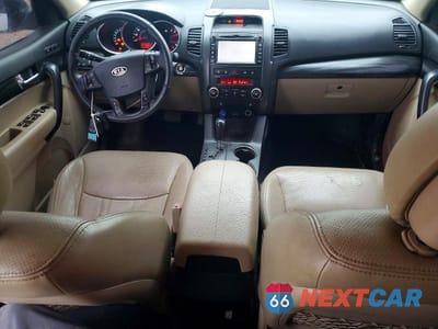 Zdjęcie 8 z 13 samochodu: 2013 KIA SORENTO EX VIN:5XYKUDA26DG411052 - miniatura