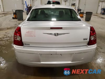 Zdjęcie 6 z 12 samochodu: 2010 CHRYSLER 300 TOURING VIN:2C3CA5CV0AH327501 - miniatura