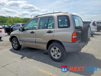 Drugie zdjęcie samochodu z przodu: 2003 CHEV TRACKER VIN:2CNBJ13CX36920520 - miniatura
