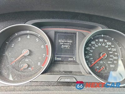 Zdjęcie 9 z 13 samochodu: 2016 VOLKSWAGEN GTI S VIN:3VW447AU0GM043547 - miniatura