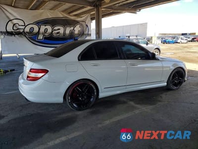 Trzecie zdjęcie samochodu z tyłu: 2009 MERCEDES-BENZ C 300 VIN:WDDGF54XX9F219839 - miniatura