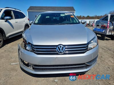 Piąte zdjęcie samochodu w środku: 2012 VOLKSWAGEN PASSAT S VIN:1VWAP7A34CC021158 - miniatura