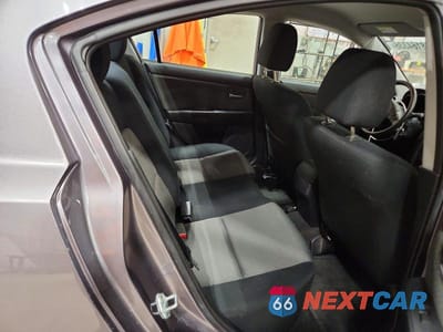 Zdjęcie 10 z 11 samochodu: 2006 MAZDA 3 I VIN:JM1BK32F561529615 - miniatura