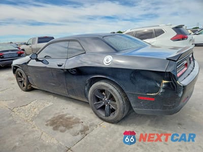 Drugie zdjęcie samochodu z przodu: 2019 DODGE CHALLENGER SXT VIN:2C3CDZAGXKH627857 - miniatura