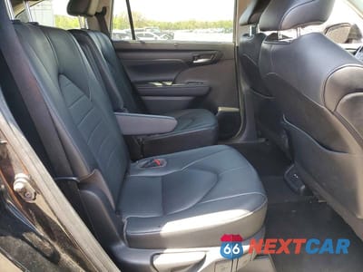 Zdjęcie 11 z 13 samochodu: 2020 TOYOTA HIGHLANDER XLE VIN:5TDGZRAH5LS513372 - miniatura
