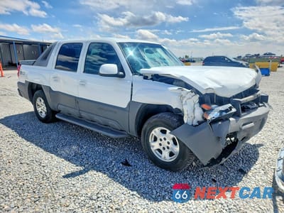 Czwarte zdjęcie samochodu z boku: 2002 CHEVROLET AVALANCHE K1500 VIN:3GNEK13TX2G265106 - miniatura