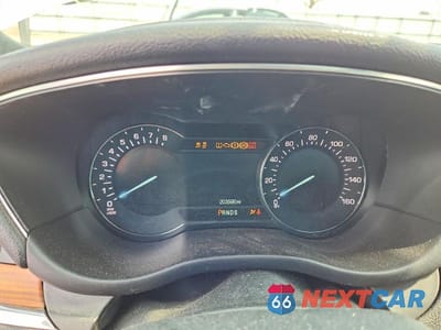 Zdjęcie 9 z 12 samochodu: 2017 LINCOLN MKC RESERVE VIN:5LMCJ3D98HUL32561 - miniatura