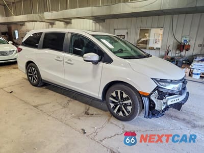 Czwarte zdjęcie samochodu z boku: 2025 HONDA ODYSSEY VIN:5FNRL6H64SB089005 - miniatura