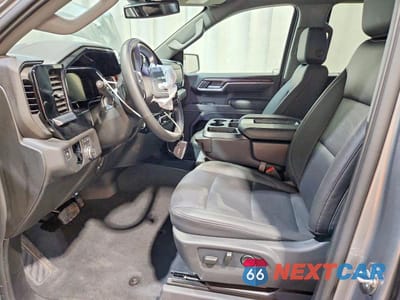 Zdjęcie 7 z 12 samochodu: 2026 GMC SIERRA K1500 SLT VIN:1GTUUDEDXTZ214566 - miniatura