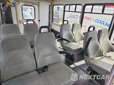 Zdjęcie 10 z 13 samochodu: 2024 FORD E350 SHUTTLE BUS VIN:1FDEE3FN2RDD02709 - miniatura