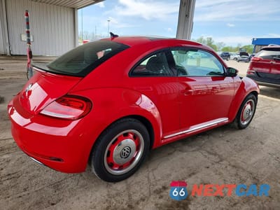 Trzecie zdjęcie samochodu z tyłu: 2018 VOLKSWAGEN BEETLE S VIN:3VWFD7AT5JM705338 - miniatura
