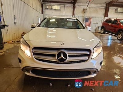 Piąte zdjęcie samochodu w środku: 2016 MERCEDES-BENZ GLA 250 VIN:WDCTG4EB7GJ225279 - miniatura