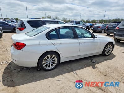 Trzecie zdjęcie samochodu z tyłu: 2016 BMW 320 XI VIN:WBA8E5G54GNT41267 - miniatura