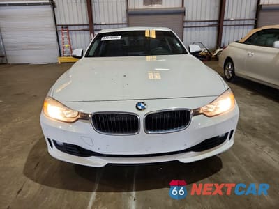 Piąte zdjęcie samochodu w środku: 2014 BMW 328 I VIN:WBA3A5G53ENP30114 - miniatura