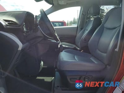 Zdjęcie 7 z 12 samochodu: 2023 TOYOTA SIENNA XLE 7-PASSENGER VIN:5TDJSKFC1PS092822 - miniatura