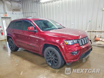 Czwarte zdjęcie samochodu z boku: 2017 JEEP GRAND CHEROKEE LAREDO VIN:1C4RJEAG2HC716289 - miniatura
