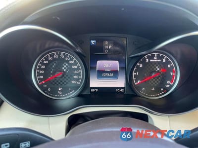 Piąte zdjęcie samochodu w środku: 2018 MERCEDES-BENZ GLC 43 4MATIC AMG VIN:WDC0G6EB5JV025354 - miniatura