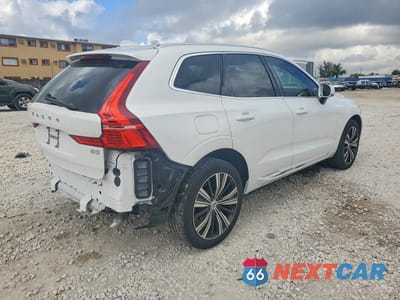 Trzecie zdjęcie samochodu z tyłu: 2022 VOLVO XC60 B5 INSCRIPTION VIN:YV4L12DL2N1905154 - miniatura