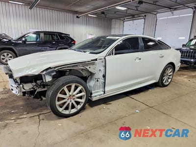 2017 JAGUAR XJ SAJWJ1CD6H8W03934 - główne zdjęcie licytacji z USA - miniatura
