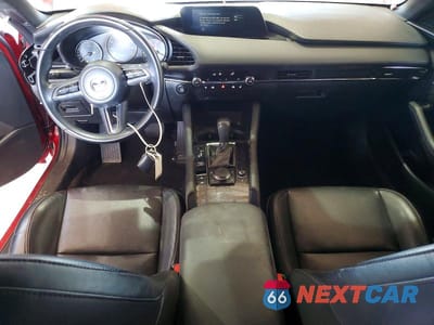 Zdjęcie 8 z 12 samochodu: 2021 MAZDA 3 PREMIUM VIN:JM1BPAML3M1306947 - miniatura