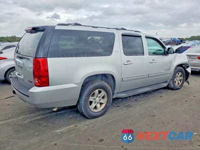 Trzecie zdjęcie samochodu z tyłu: 2013 GMC YUKON XL C1500 SLT VIN:1GKS1KE09DR298984 - miniatura