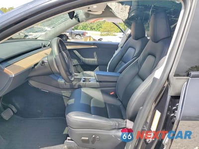 Zdjęcie 7 z 13 samochodu: 2024 TESLA MODEL Y VIN:7SAYGDEE2RA228154 - miniatura