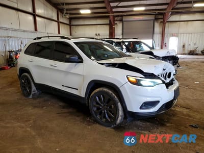 Czwarte zdjęcie samochodu z boku: 2021 JEEP CHEROKEE LATITUDE LUX VIN:1C4PJMMX3MD186657 - miniatura