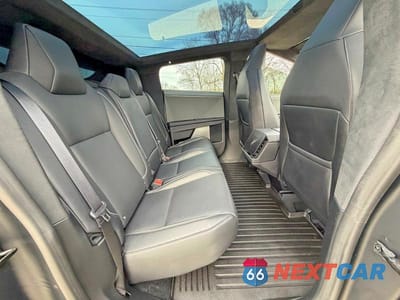 Zdjęcie 6 z 14 samochodu: 2024 TESLA CYBERTRUCK VIN:7G2CEHEE3RA048554 - miniatura