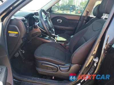 Zdjęcie 7 z 12 samochodu: 2016 KIA SOUL BASE VIN:KNDJN2A22G7383054 - miniatura