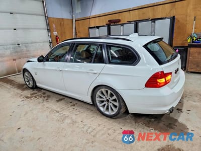 Drugie zdjęcie samochodu z przodu: 2012 BMW 328 XI VIN:WBAUU3C56CA543377 - miniatura