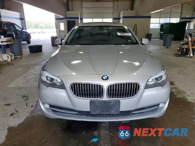 Piąte zdjęcie samochodu w środku: 2013 BMW 528 XI VIN:WBAXH5C55DD108413 - miniatura