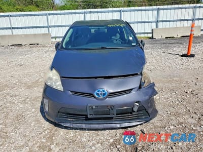 Piąte zdjęcie samochodu w środku: 2014 TOYOTA PRIUS TWO VIN:JTDKN3DU8E0368216 - miniatura