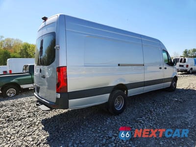 Trzecie zdjęcie samochodu z tyłu: 2022 MERCEDES-BENZ SPRINTER 4500 VIN:W1W9ED3YXNT113224 - miniatura